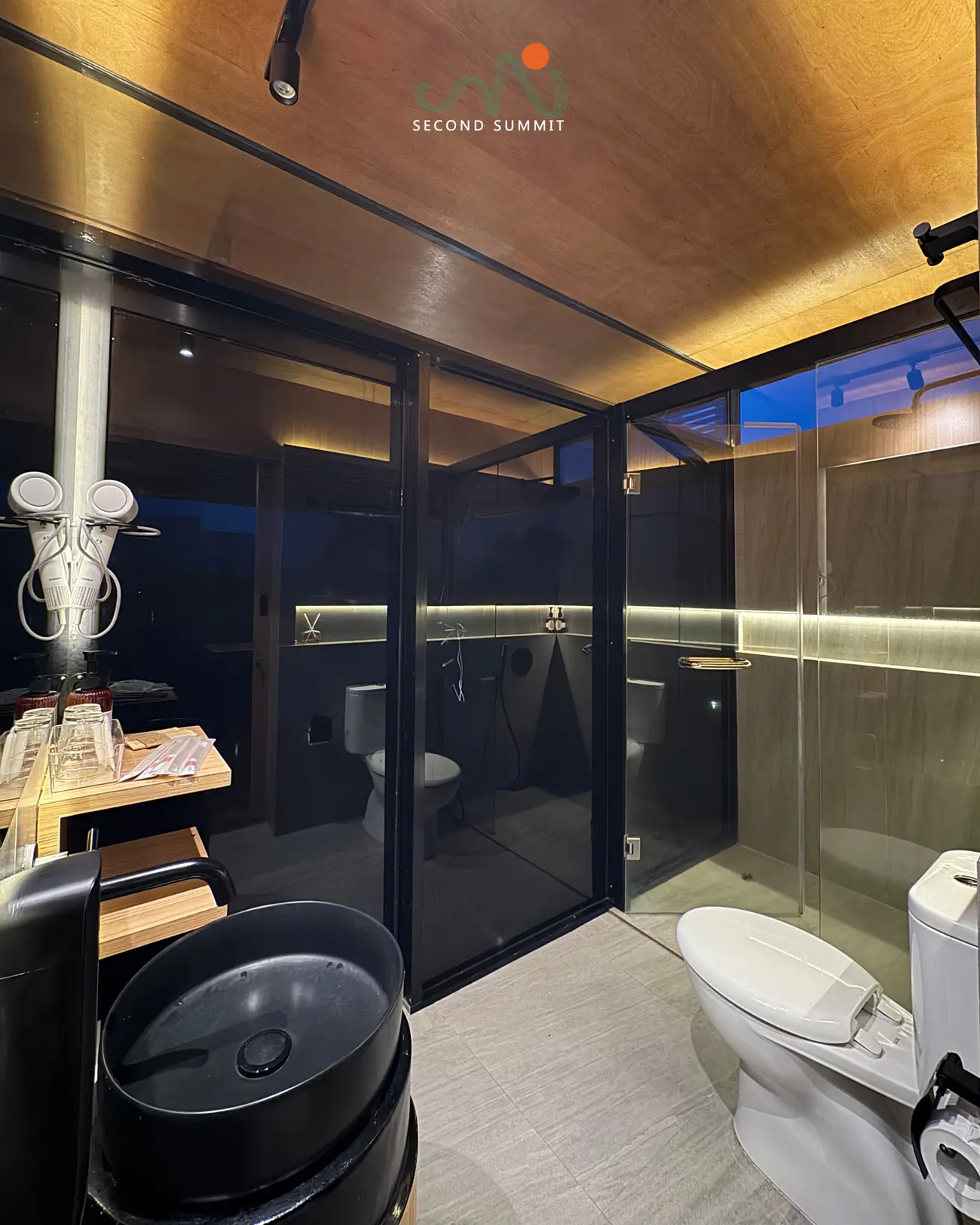 Private villa ensuite bathroom